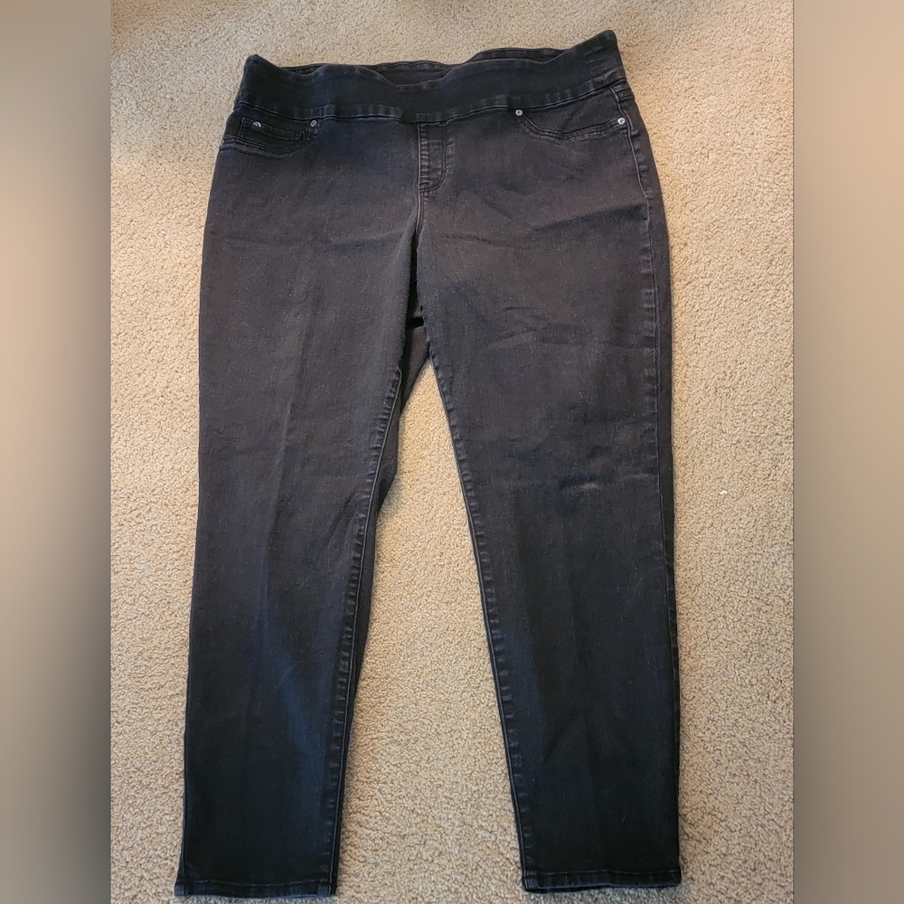 Mixed Lot Of Women's Jeans - Size 24W - 2 Pairs - Old Navy and Jordache